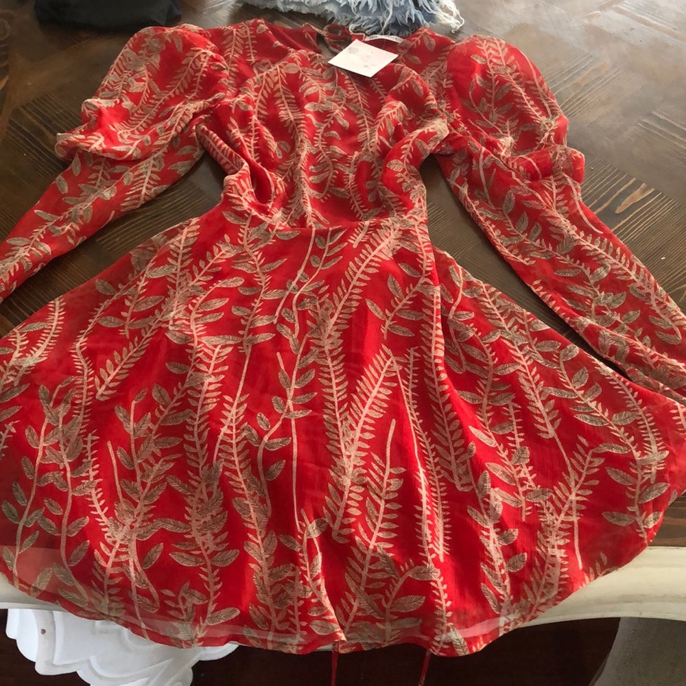 Puff sleeves open back flare dress